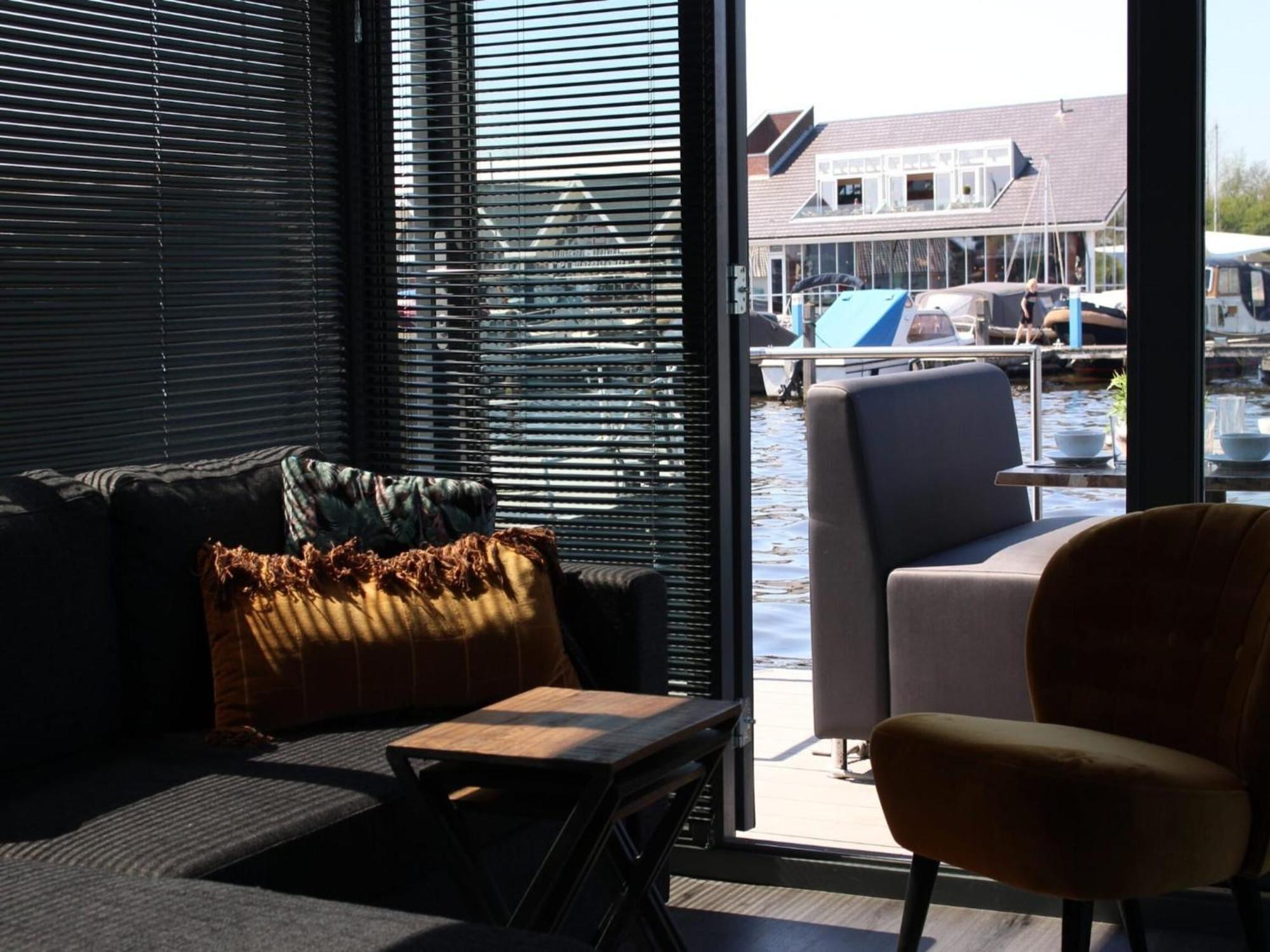 Modern Houseboat With Air Conditioning Located In Marina Uitgeest Zewnętrze zdjęcie