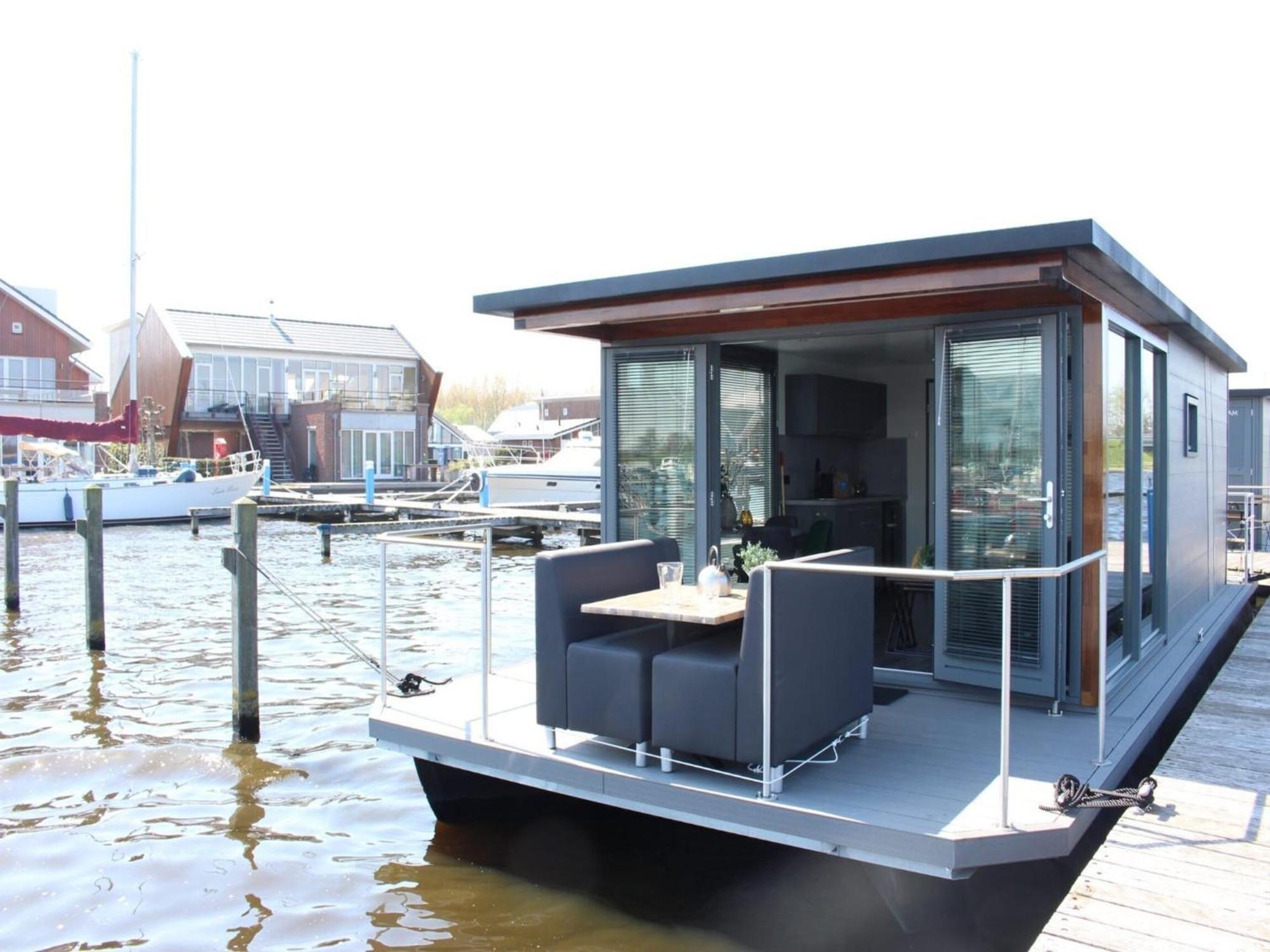 Modern Houseboat With Air Conditioning Located In Marina Uitgeest Zewnętrze zdjęcie