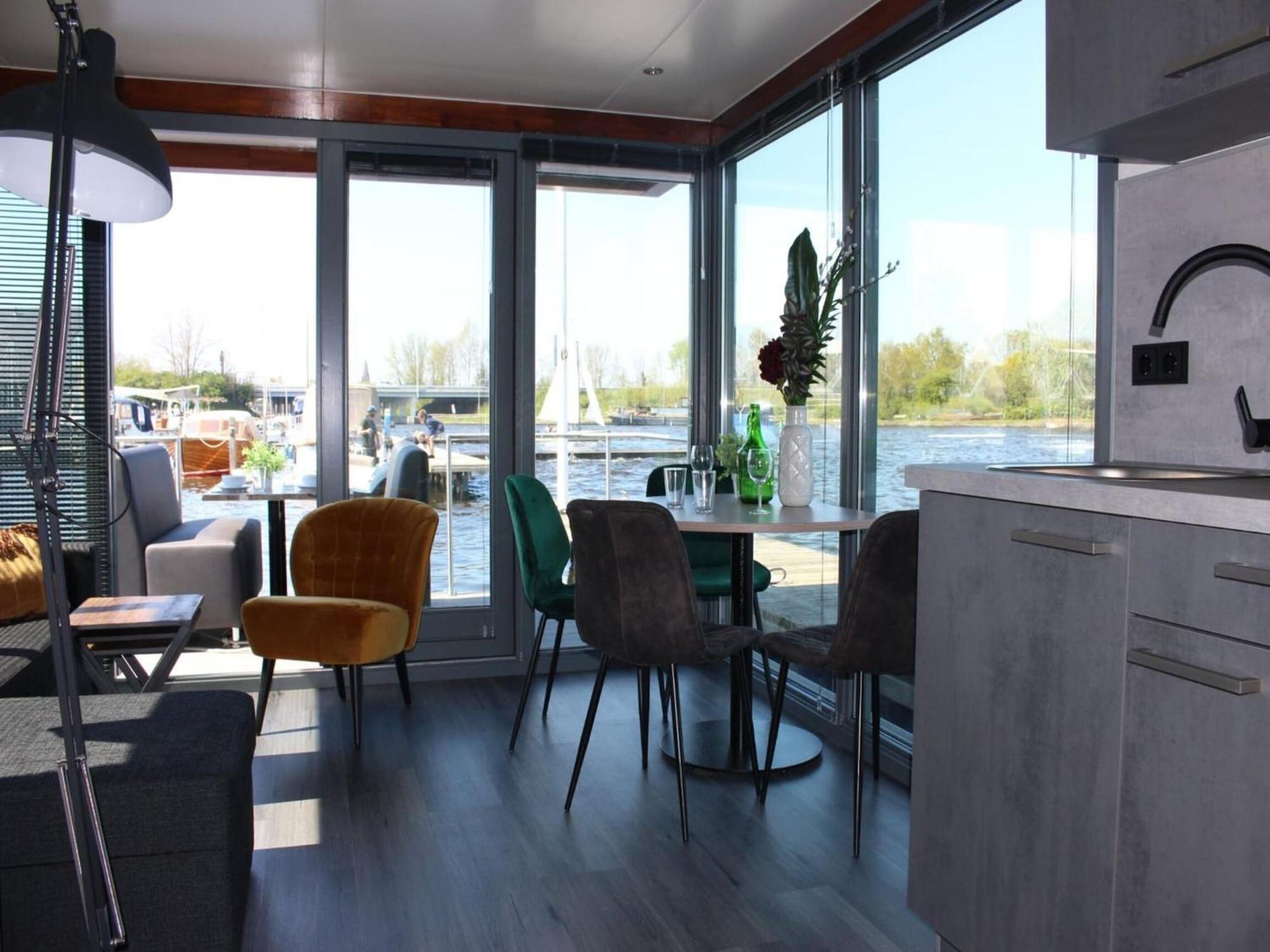Modern Houseboat With Air Conditioning Located In Marina Uitgeest Zewnętrze zdjęcie