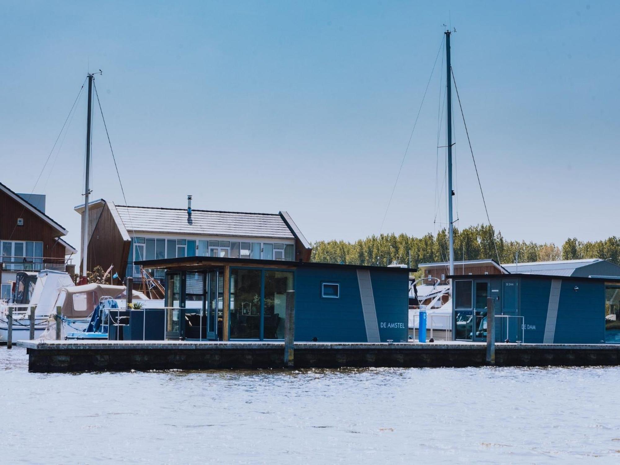 Modern Houseboat With Air Conditioning Located In Marina Uitgeest Zewnętrze zdjęcie